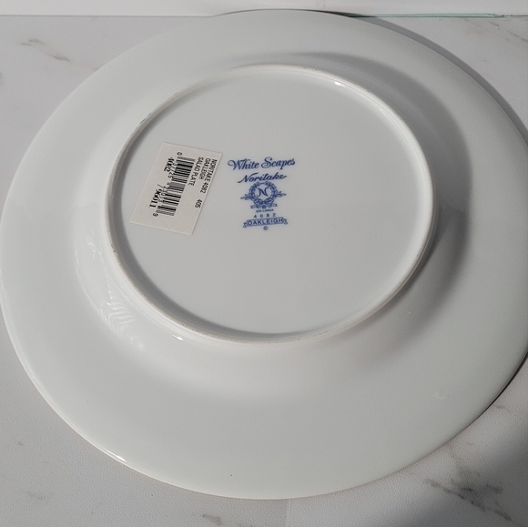 NWT Noritake Oakleigh Salad Plate Pink White Scapes - Picture 3 of 3